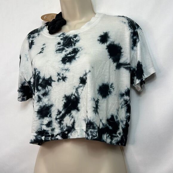 Splendid Tie dye black and white cropped t shirt with scrunchie NWT size medium - Picture 6 of 14